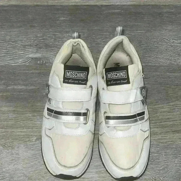 Moschino kids White and Black Trainers size 3 1/2 - Picture 2 of 9